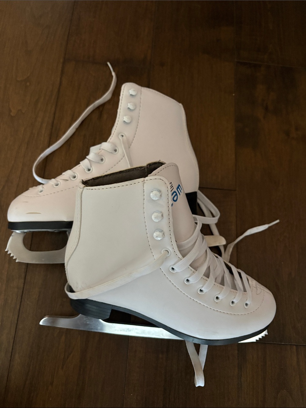 White Women's Figure Ice Skates - Classic Lace-Up